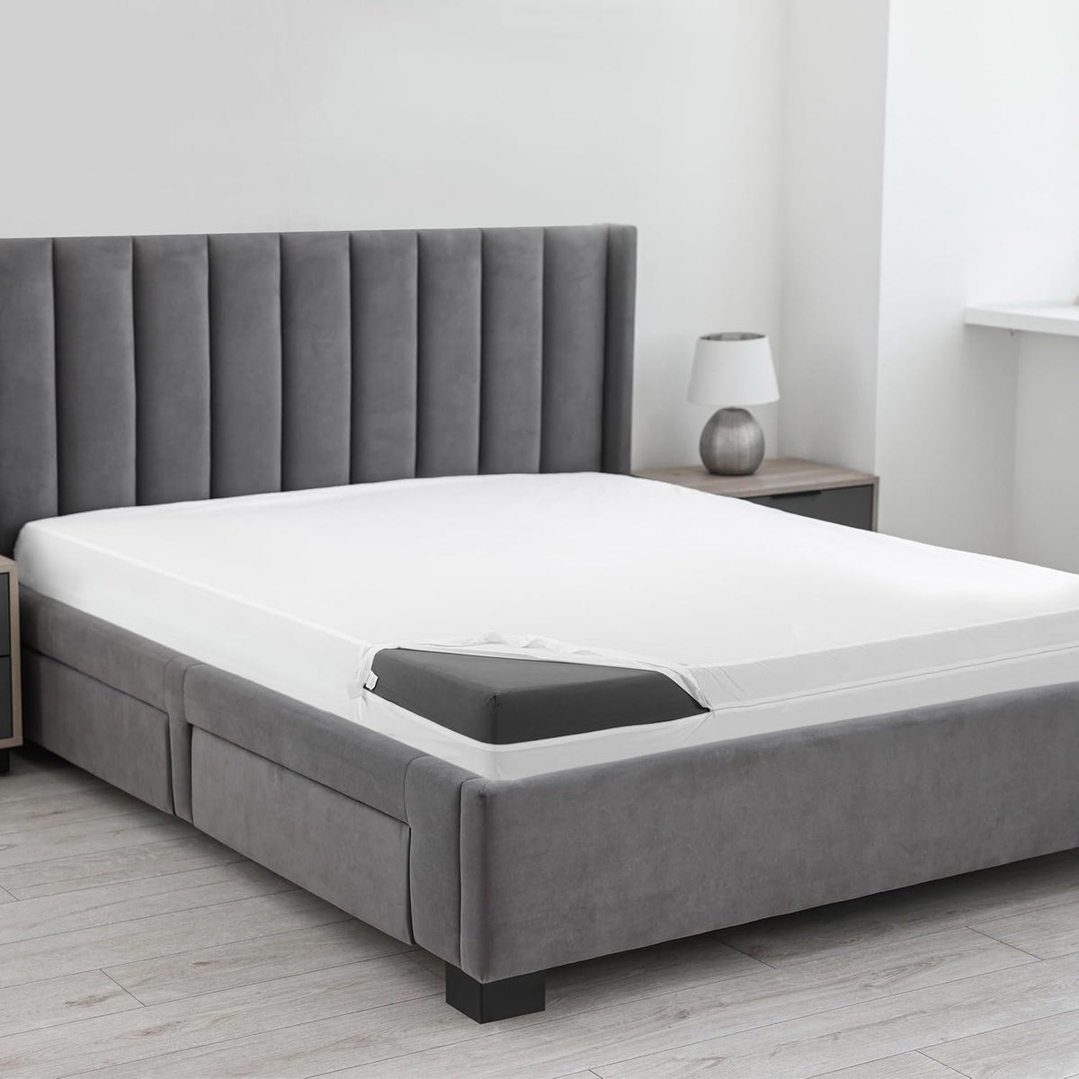 Utopia Bedding Waterproof Mattress Cover - Queen Size Zippered Protector | 12-Inch Deep, Dust Mite Proof