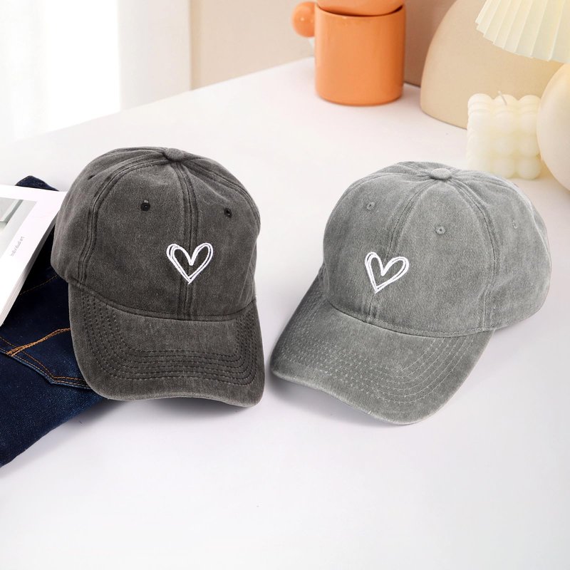 ANLIOTO 2 Pack Heart Baseball Caps for Women Men, Cute Adjustable Washed Sun Hats for Outdoor Running Golf Black Grey