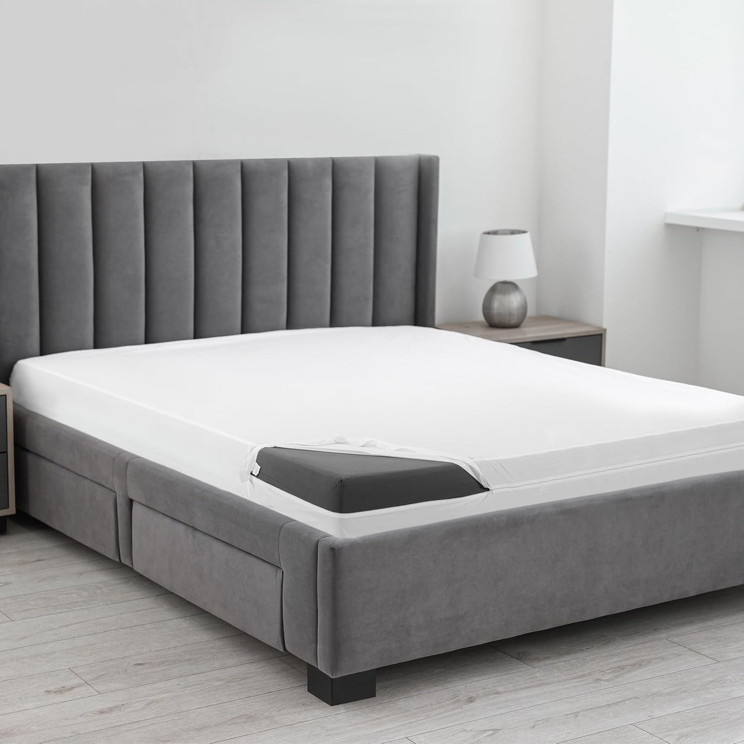 Utopia Bedding Waterproof Mattress Cover - Queen Size Zippered Protector | 12-Inch Deep, Dust Mite Proof