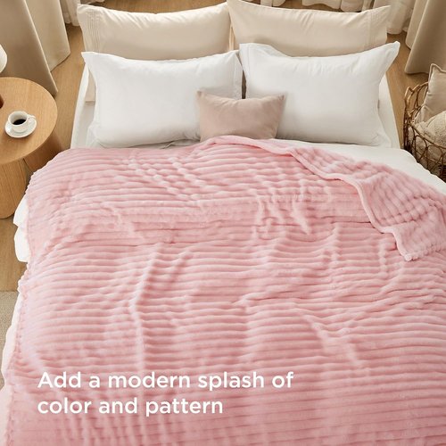 Bedsure GentleSoft Coral Pink Fleece King Blanket - Super Soft Cozy Comfort, 108x90 Inches