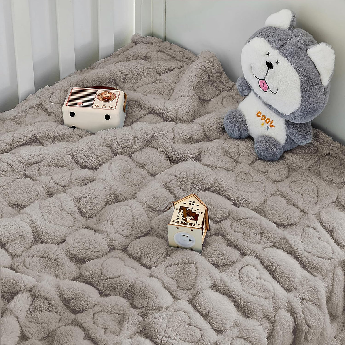 Yurhap Fleece Baby Blanket - Ultra Soft Heart Checkered Design | Cozy 30"x40" Infant Receiving Gift (Oxford Tan)